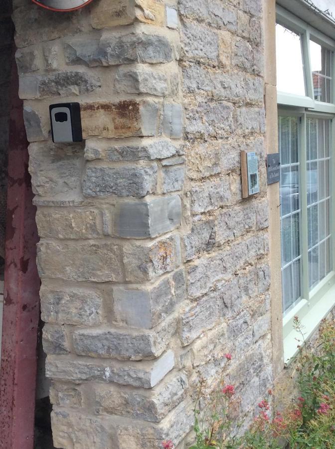 The Old General Store At The Laurels Glastonbury Exterior photo